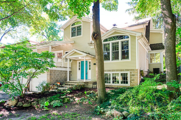 Property Photo: 648 Sunset Lane MI 48823