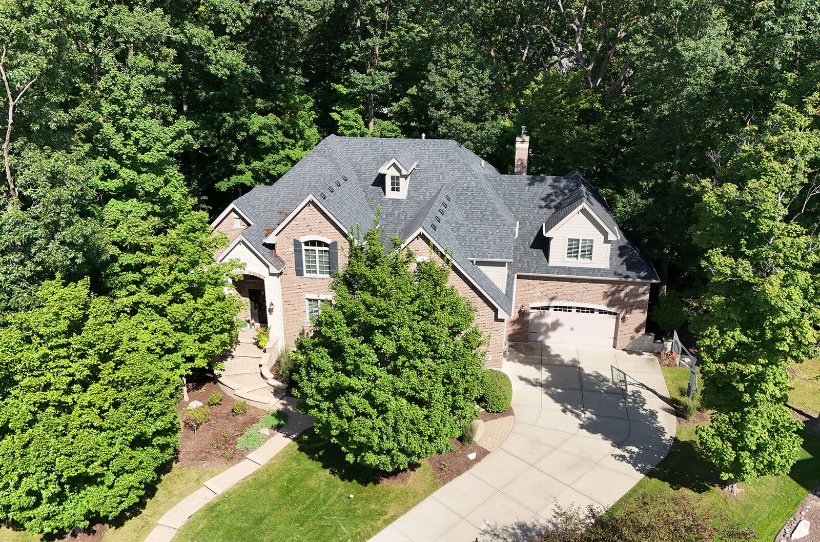 Property Photo: 20633 Charmaine Court IL 60423