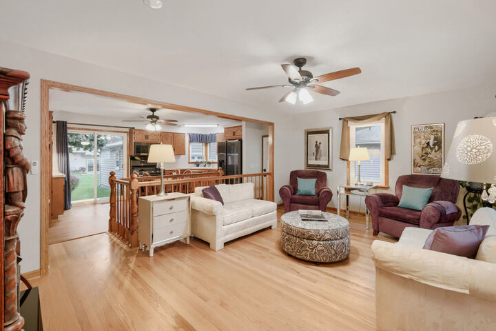 Property Photo:  5 S Grace Street  IL 60542 
