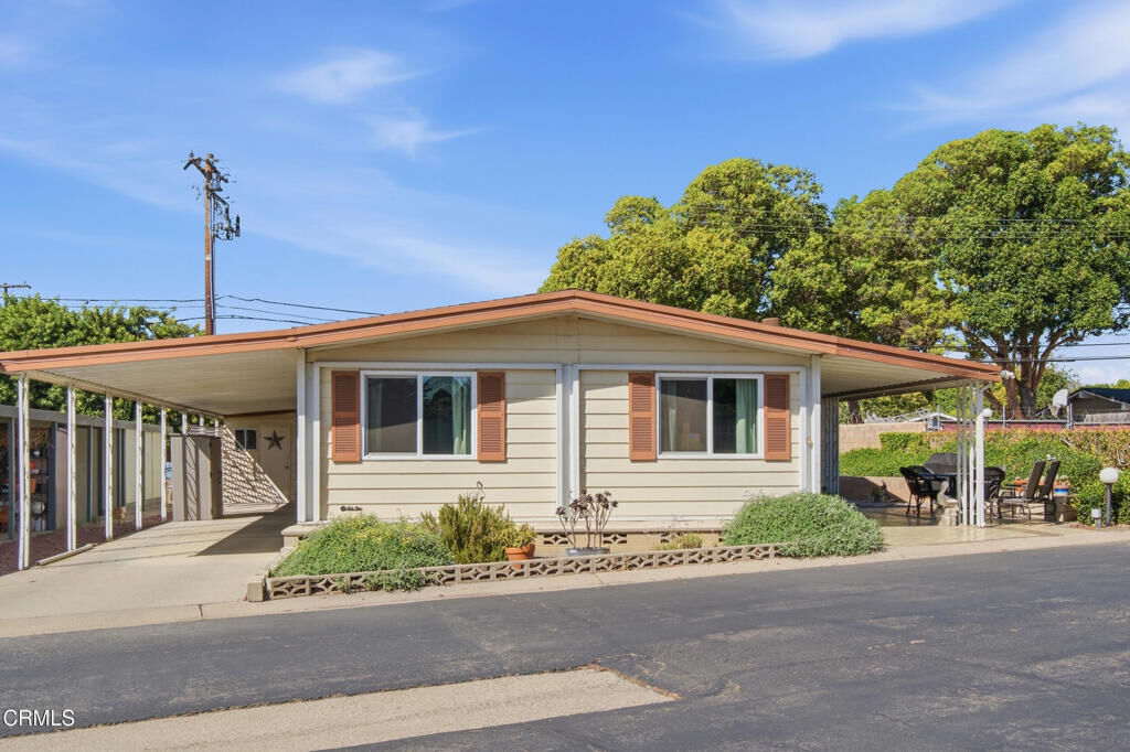 Property Photo:  121 Wheaton Drive 121  CA 93003 