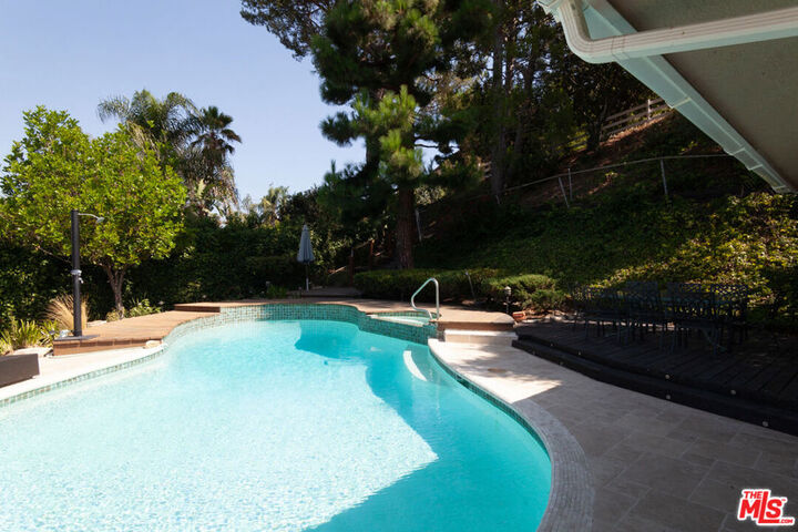 Property Photo:  10 Sweetgrass Lane  CA 90274 