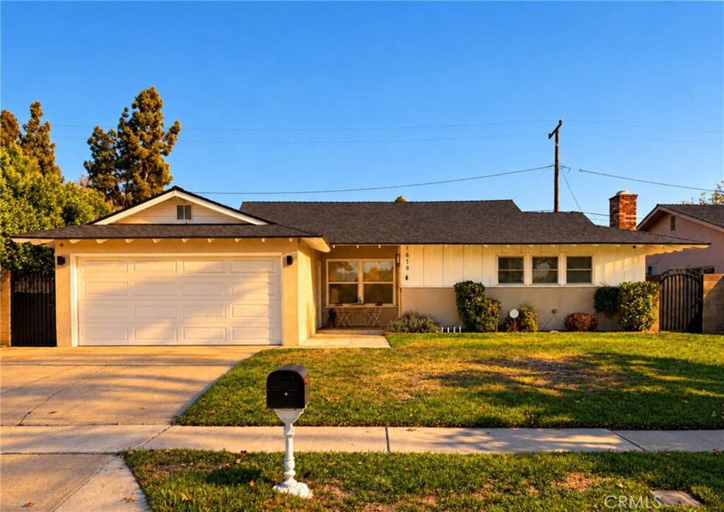 Property Photo:  1618 Venice  CA 91016 