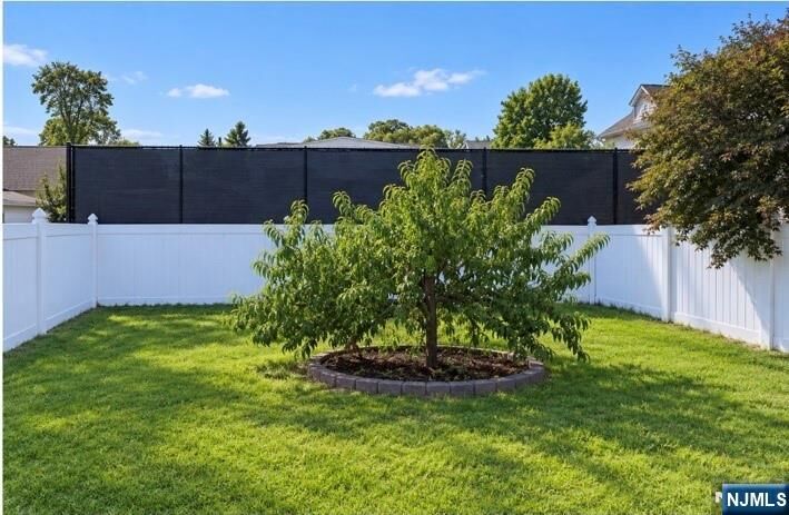 Property Photo:  17 Whittlesey  NJ 07050 