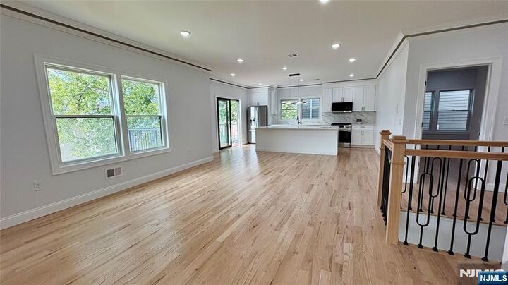 Property Photo:  43 John Street 2  NJ 07032 
