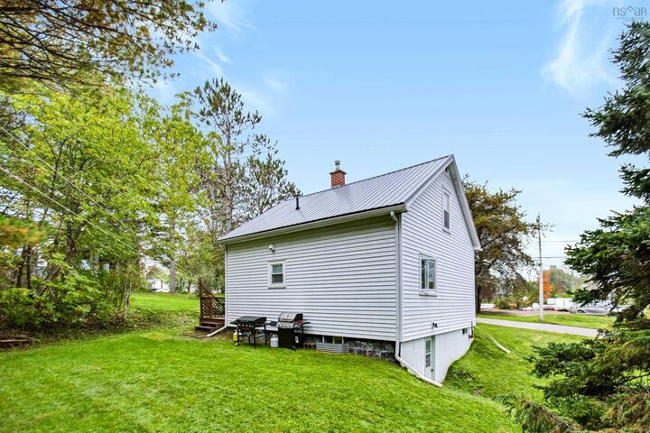 Property Photo:  40 Charles Street  NS B4H 3P8 