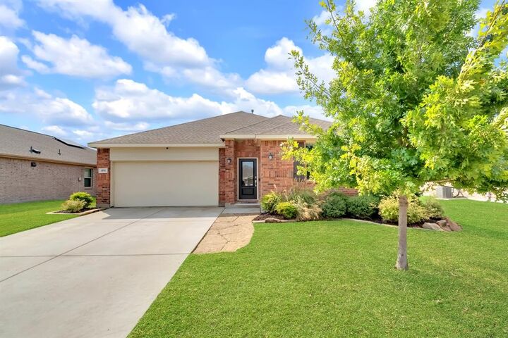 Property Photo:  1711 Stonefield Drive  TX 75409 