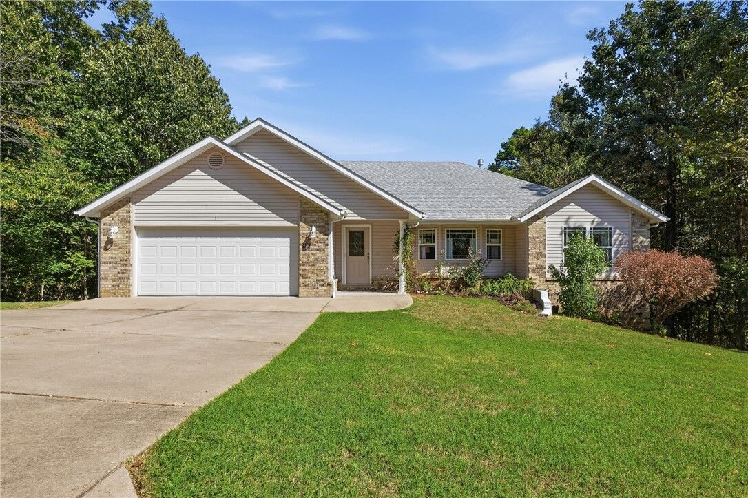 Property Photo:  1 Bacton Lane  AR 72714 