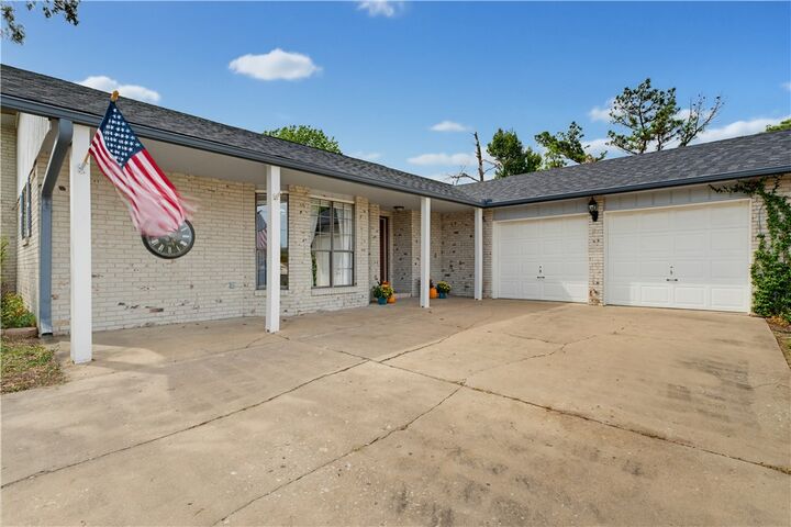 Property Photo:  712 S Riviera Drive  AR 72758 