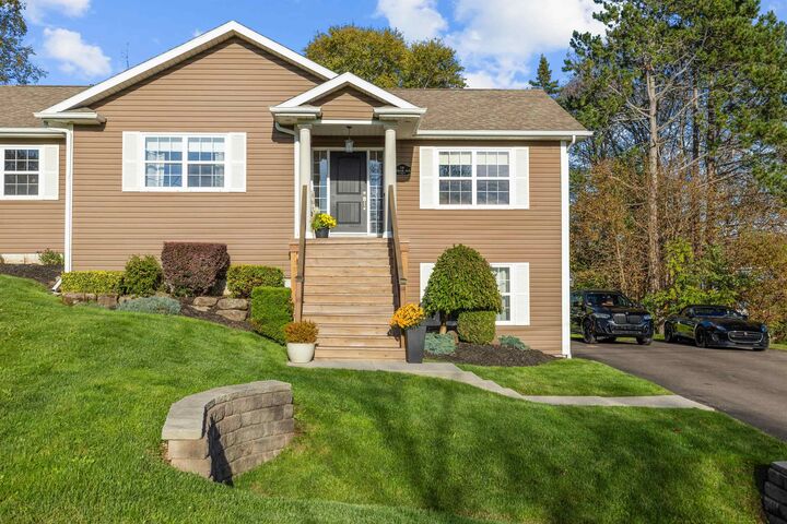 Property Photo:  18 Cedar Avenue  PE C1A 6K4 