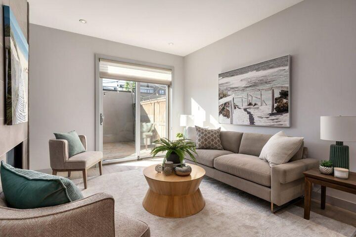 Property Photo:  1739 36 Avenue SW 2  AB T2T 2G4 