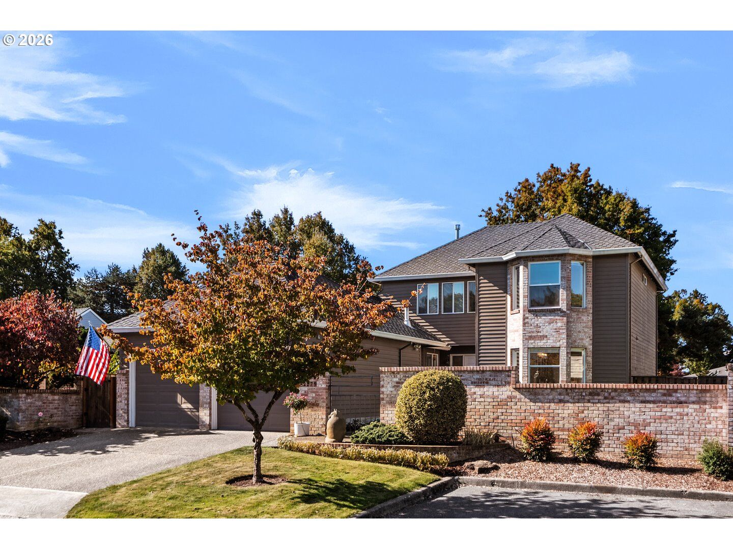 Property Photo:  32279 SW Lake Dr  OR 97070 