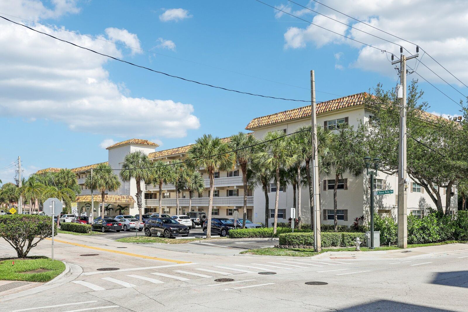 Property Photo:  200 E Royal Palm Road 3040  FL 33432 