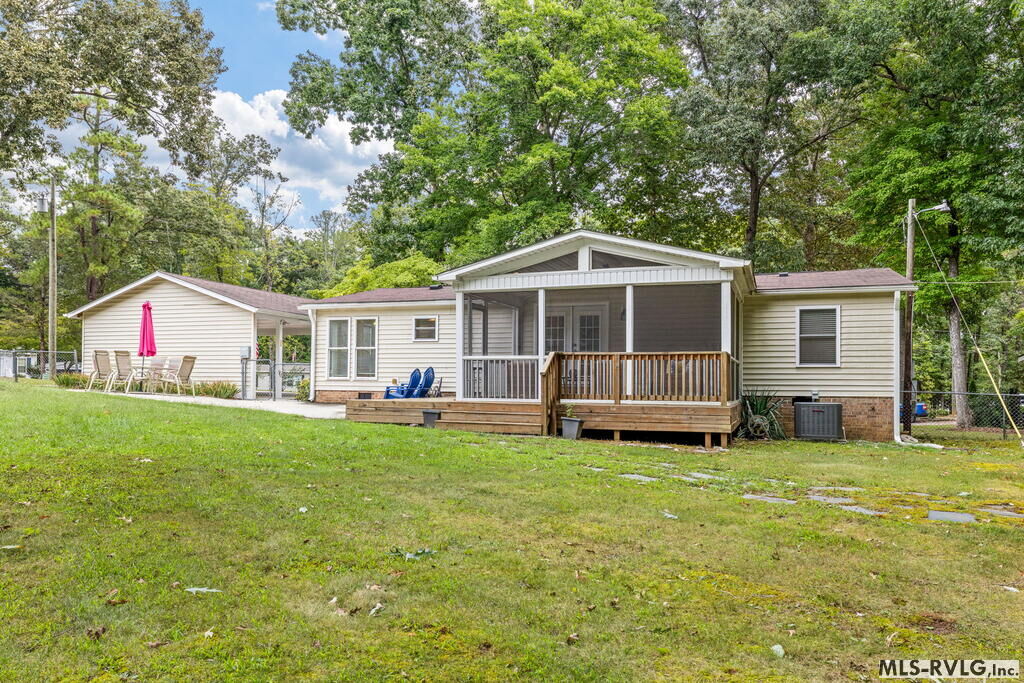 Property Photo:  152 Sailboat Ln  NC 27551 