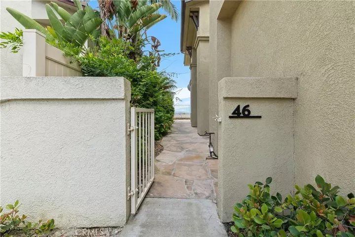 Property Photo: 46 Sobrante CA 92656