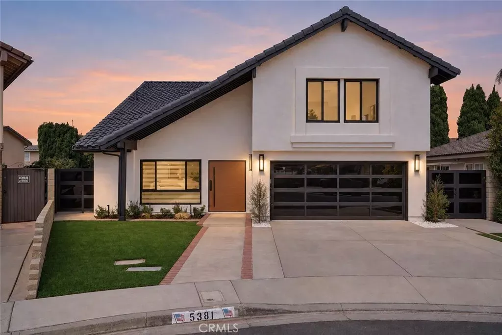 Property Photo: 5381 Laverne Circle CA 92683