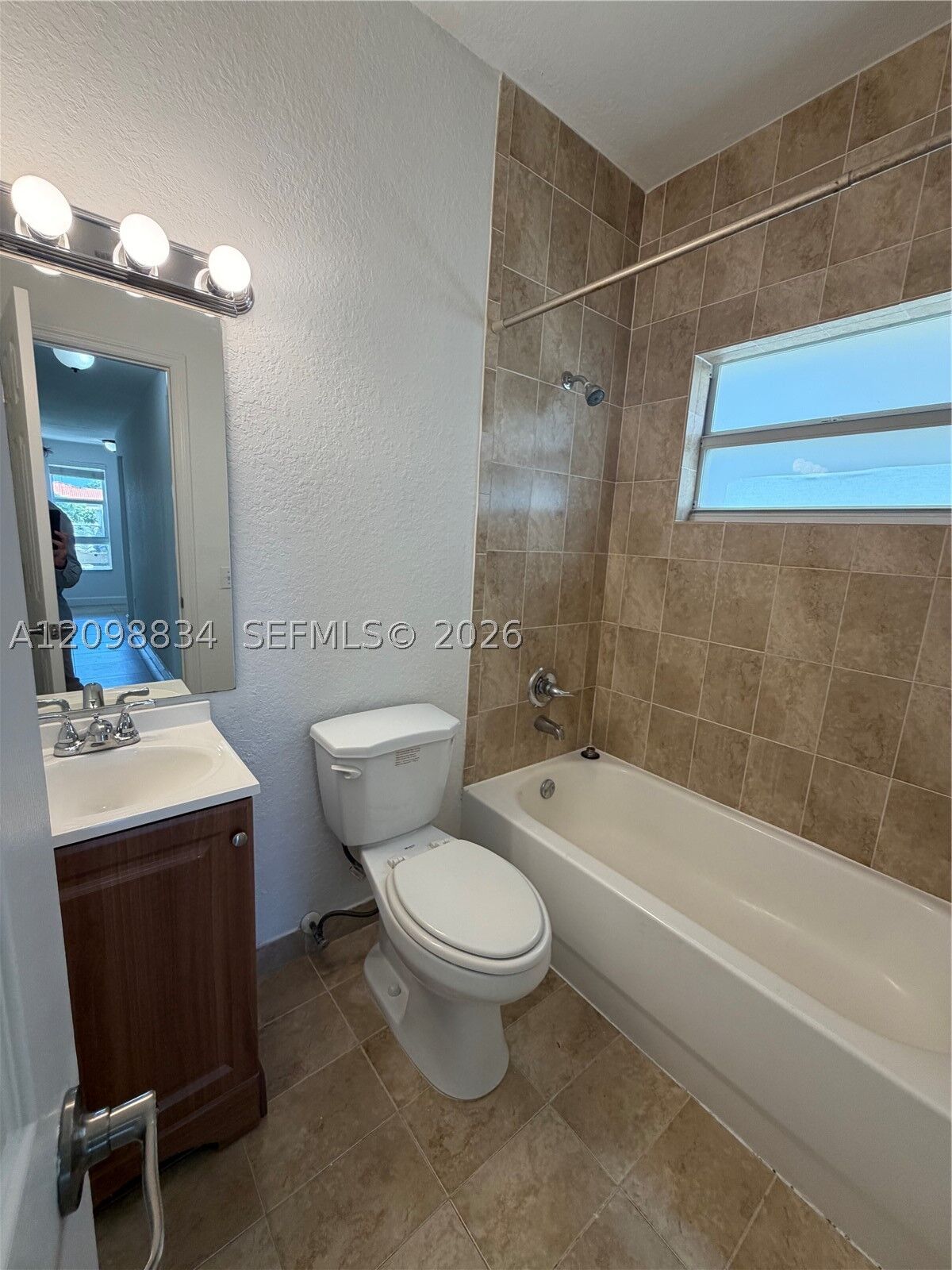 Property Photo: 11 Antilla Ave B FL 33134