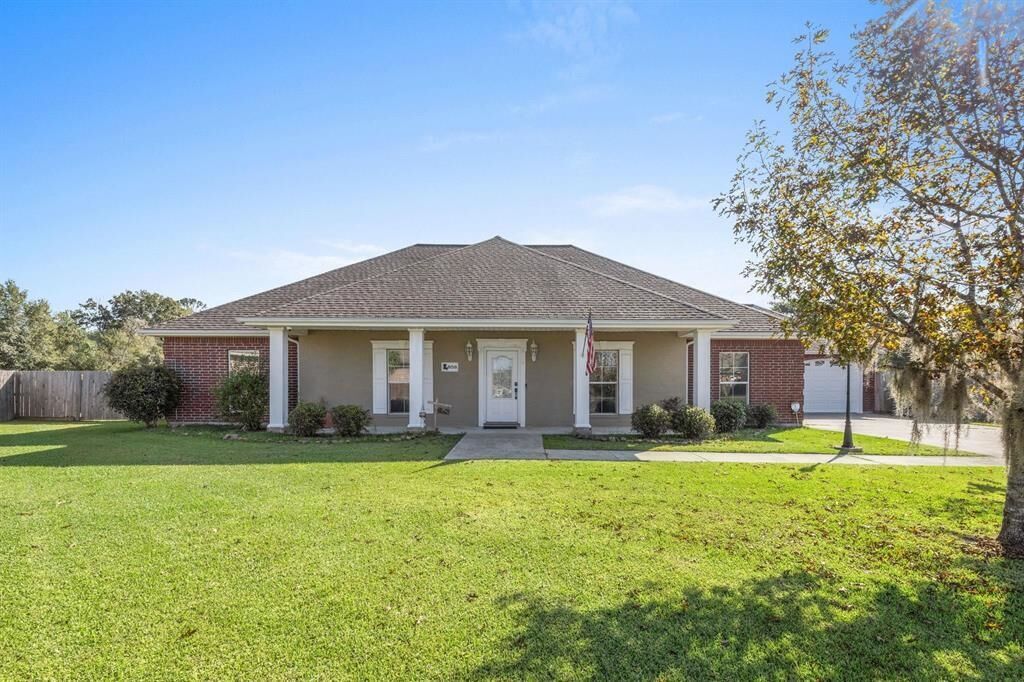 Property Photo:  858 Ginny  LA 70663 