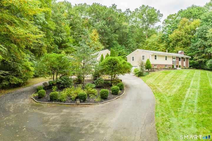 Property Photo:  508 Oakwood Drive  CT 06033 