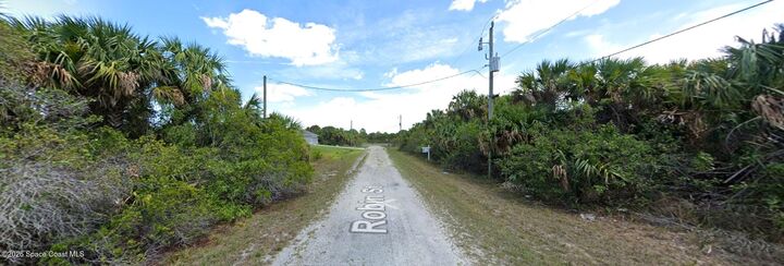 Property Photo: 830 SW Robin Street SW FL 32908