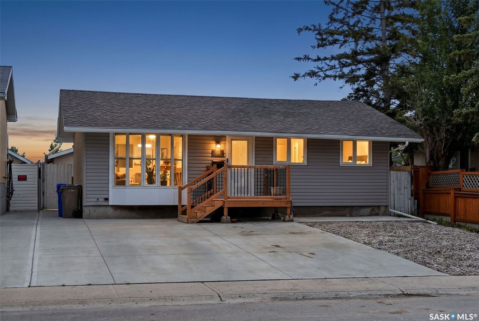 Property Photo:  54 Trudelle Crescent  SK S4T 6T3 