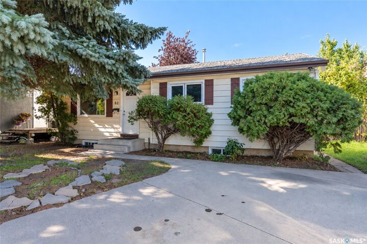 Property Photo:  62 Ramsay Court  SK S7H 4H1 