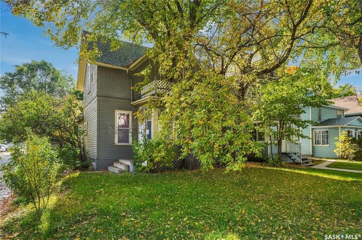 Property Photo: 334 10th Street E SK S7N 0C7