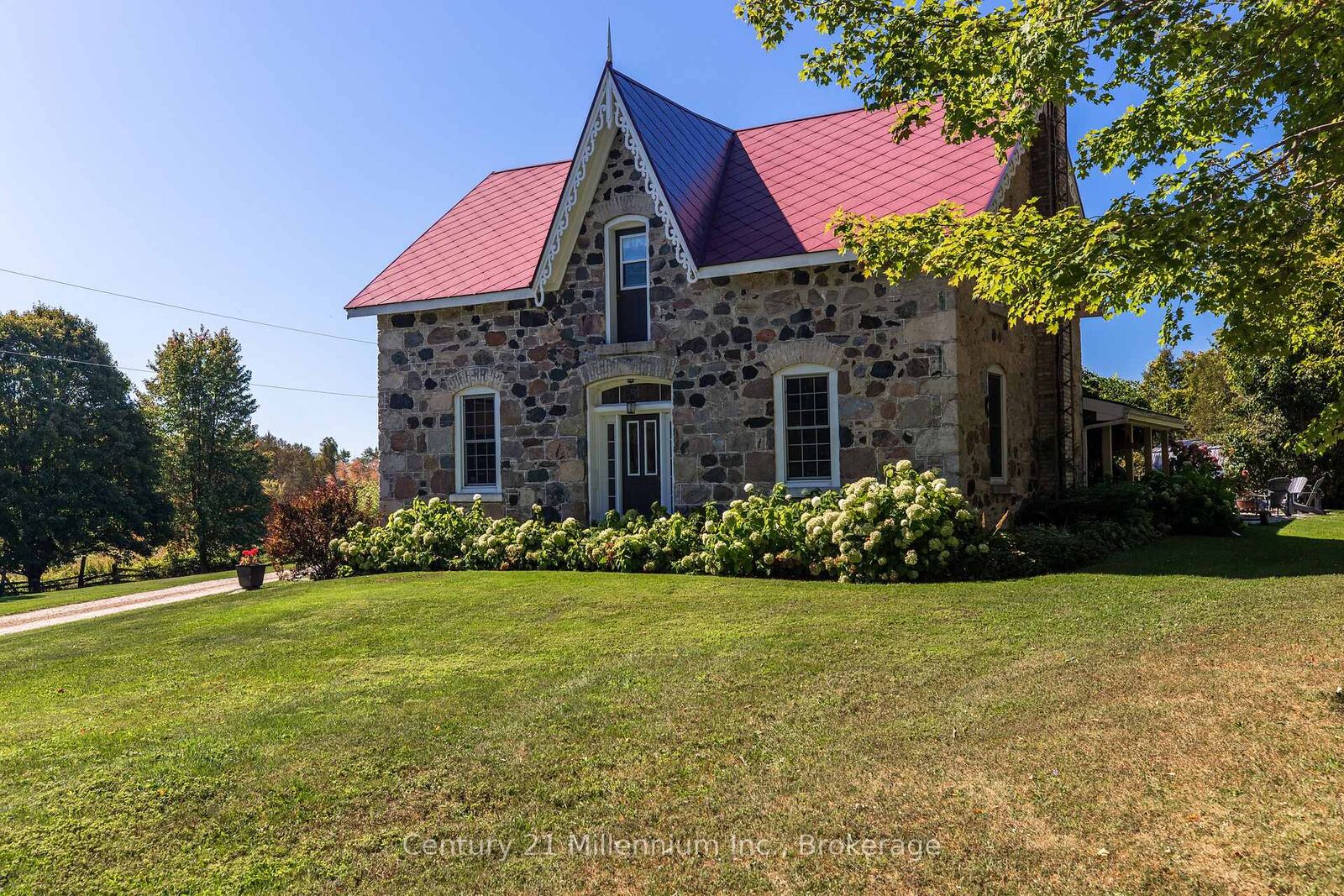 Property Photo: 395 Elsinore Road N ON N0H 1A0