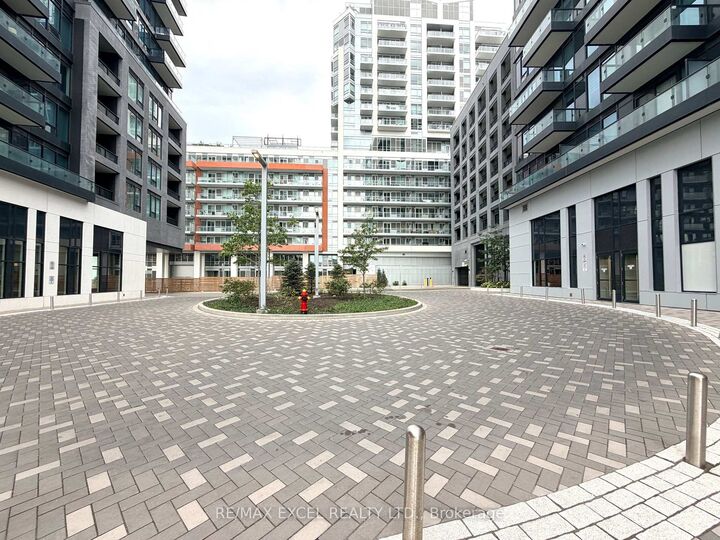 Property Photo: 8868 Yonge Street 809E ON L4C 1Z8