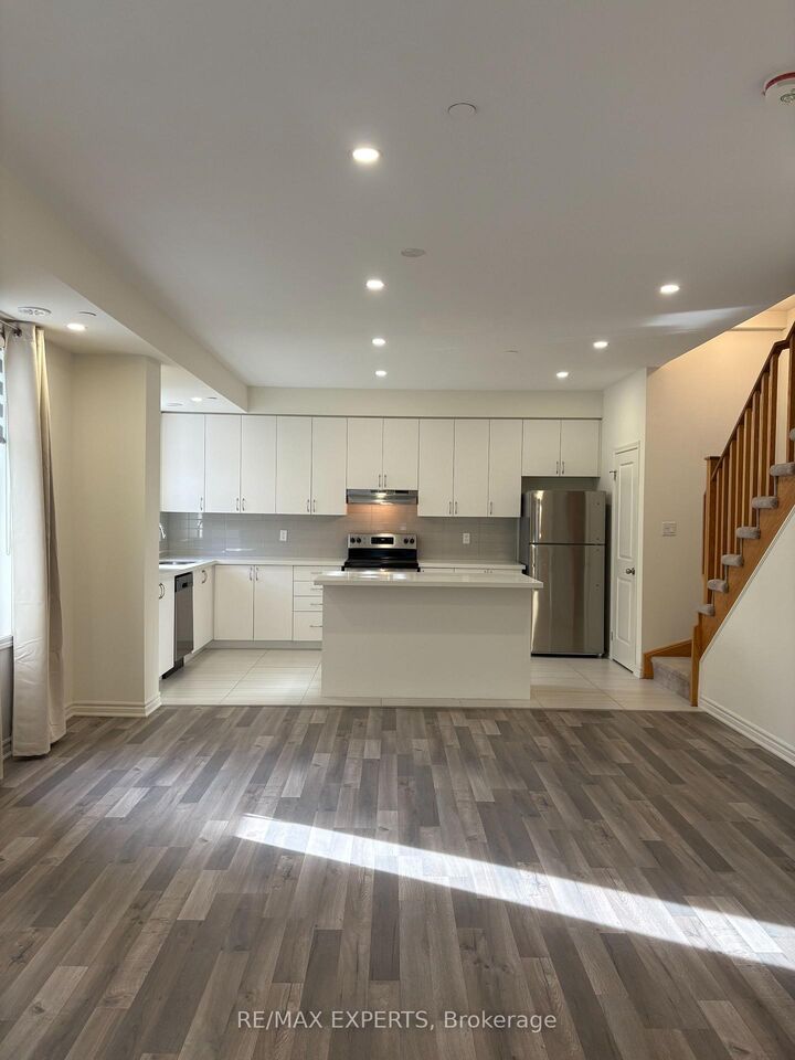 Property Photo: 1155 Stroud Lane 9 ON L5J 0B3