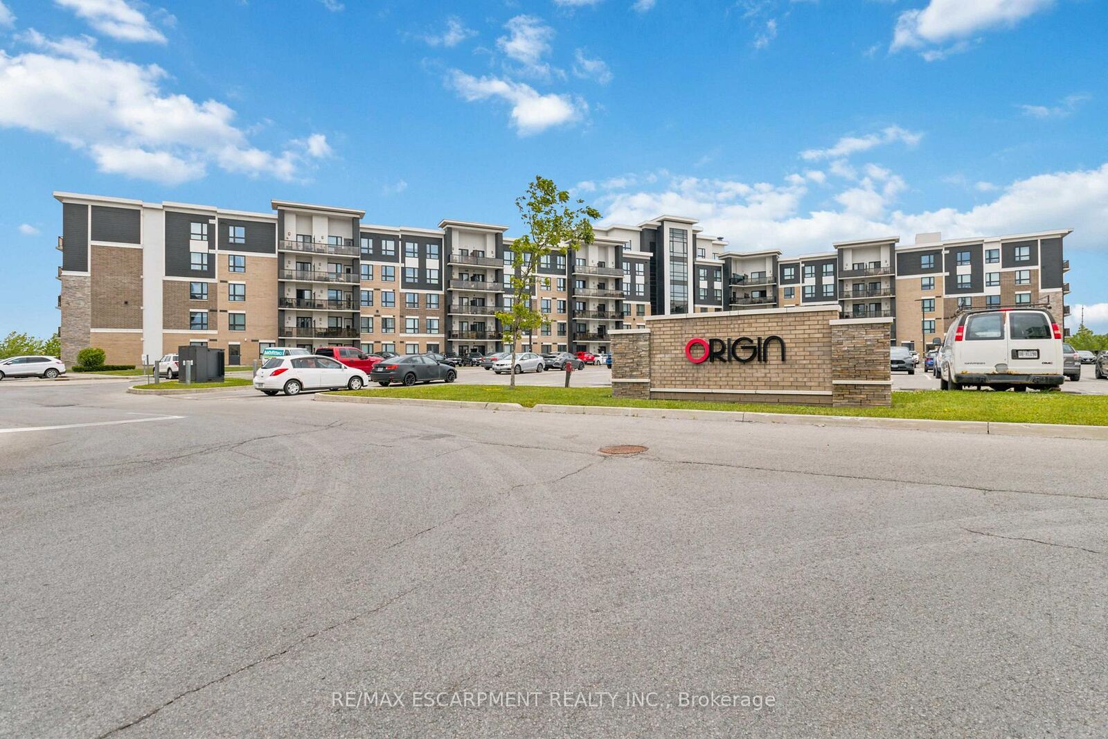 Property Photo:  630 Sauve Street 113  ON L9T 9A6 