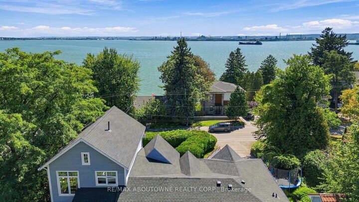 Property Photo:  293 North Shore Boulevard E  ON L7T 1W8 