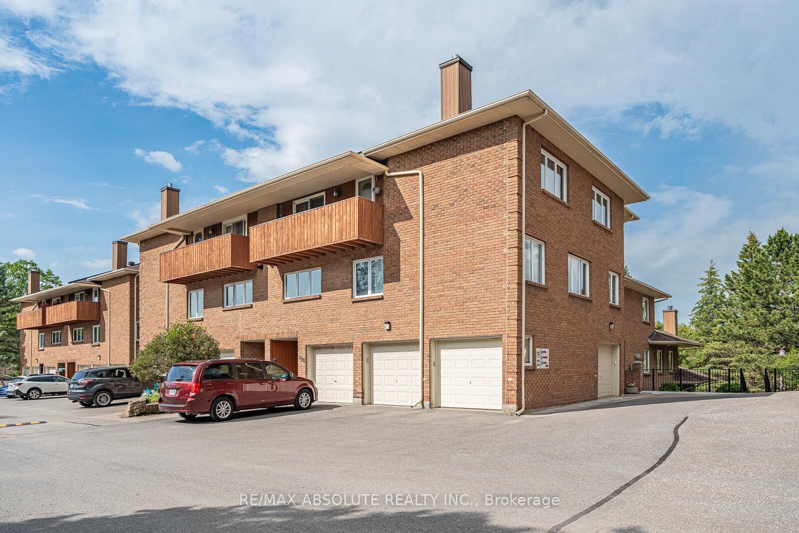 Photo de la propriété:  206 Stratas Court  ON K2L 3K5 
