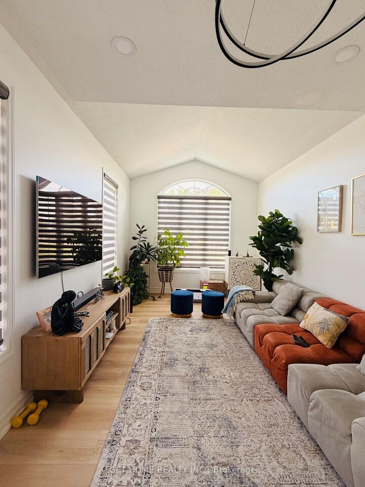 Property Photo:  879 Jackman Gate  ON L9T 0L3 