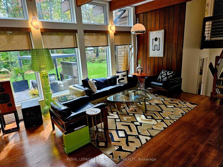 Property Photo: 28 Burnbank Street ON K2G 0H4