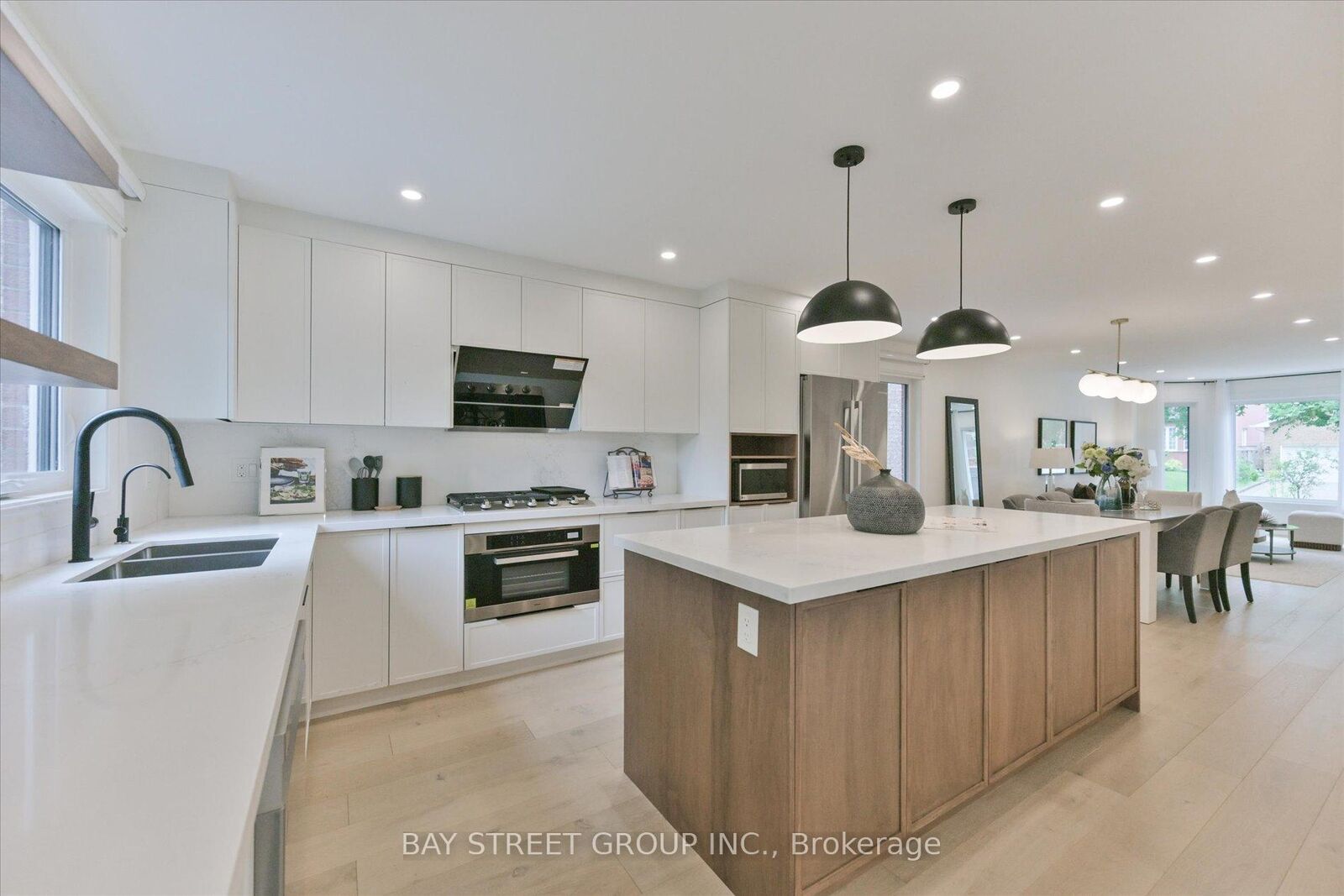 Property Photo:  49 Cygnus Drive  ON L4C 8P1 