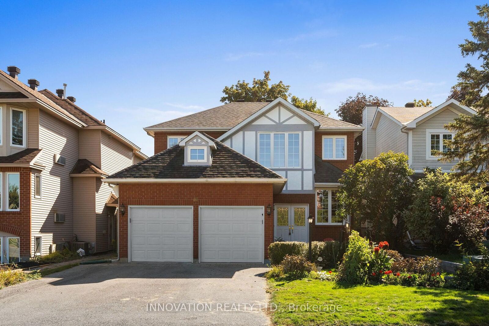 Property Photo:  86 Forestview Crescent  ON K2H 9P4 