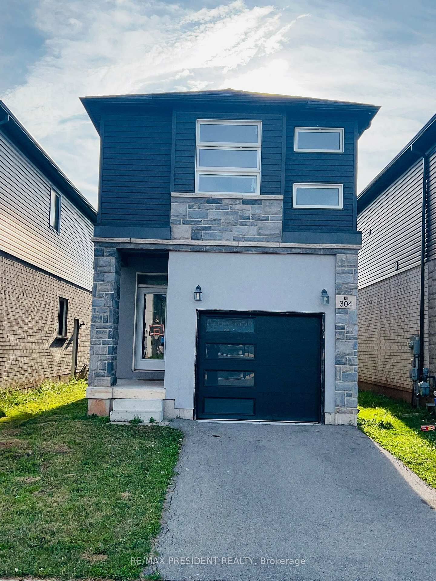 Photo de la propriété:  304 Louise Street  ON L3B 0H8 