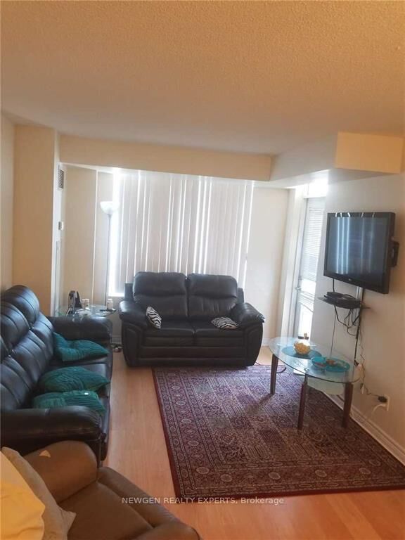 Property Photo:  310 Burnhamthorpe Road W 805  ON L5B 0E1 