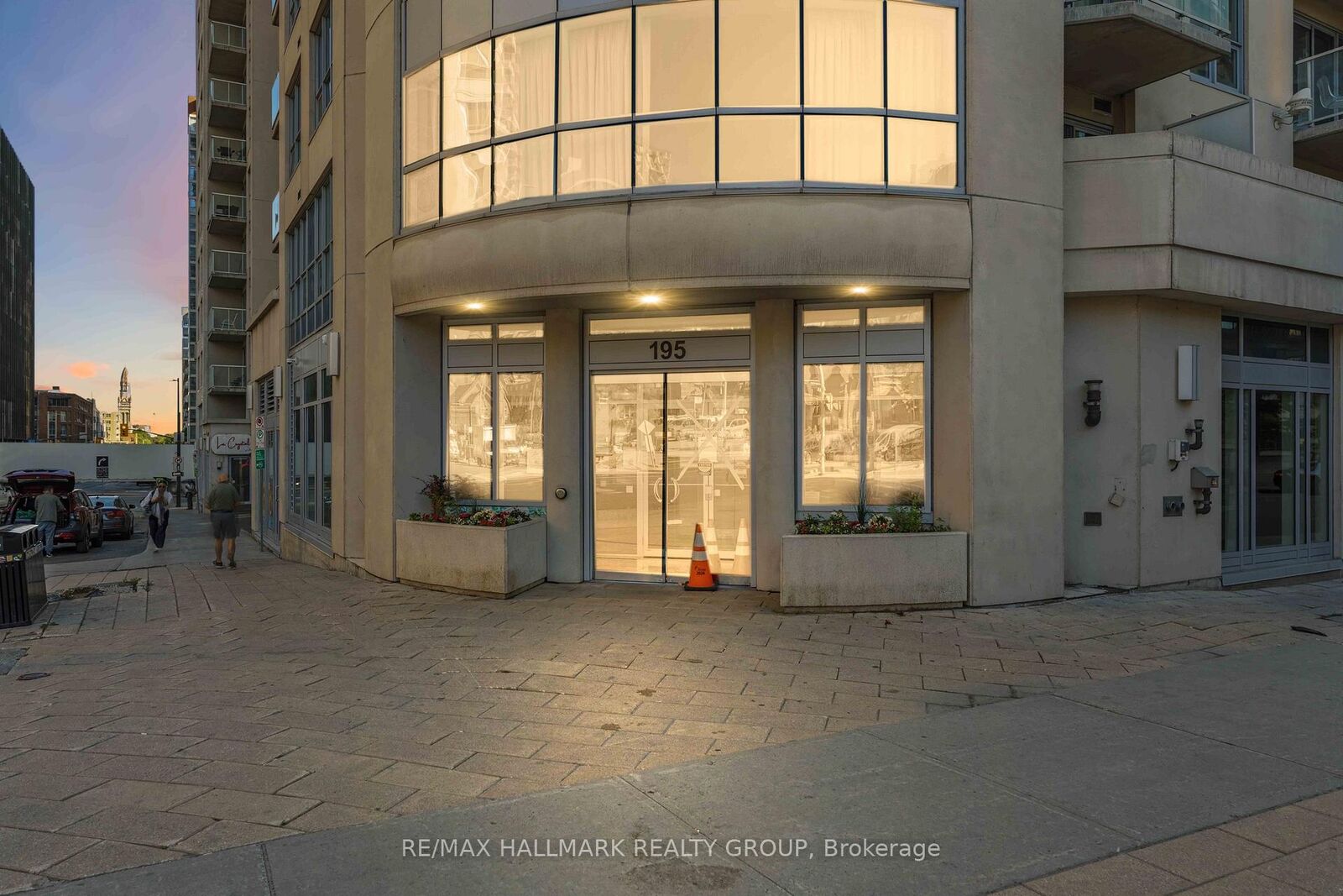 Property Photo:  195 Besserer Street 1402  ON K1N 0B6 