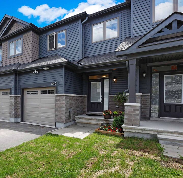 Photo de la propriété:  545 Enclave Lane  ON K4K 0M8 