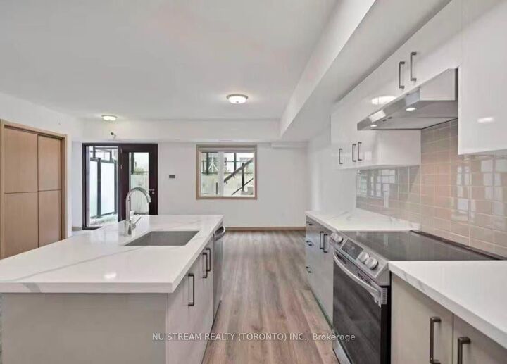 Property Photo:  200 Chester Le Boulevard D107  ON M1W 2M9 