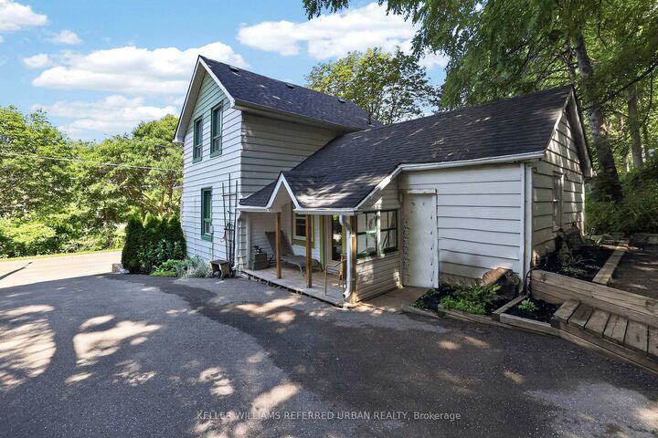 Property Photo: 341 Cotter Street ON L3Y 3X9