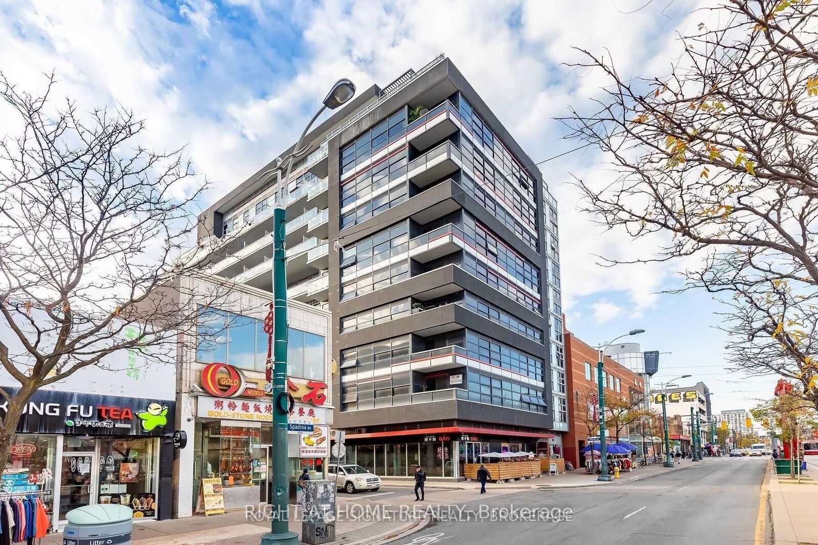 Property Photo: 10 Willison Square 205 ON M5T 0A8