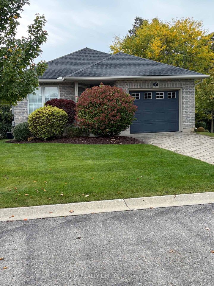 Property Photo:  16 Havenridge Court 8  ON N5P 4P6 
