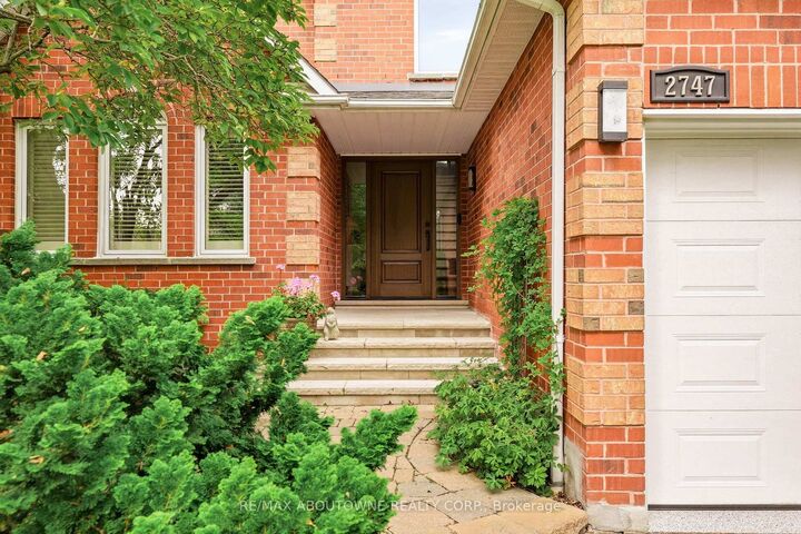 Property Photo: 2747 Teak Crescent ON L6J 7M7