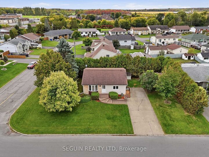 Photo de la propriété: 662 Rejane Crescent ON K6A 2K6