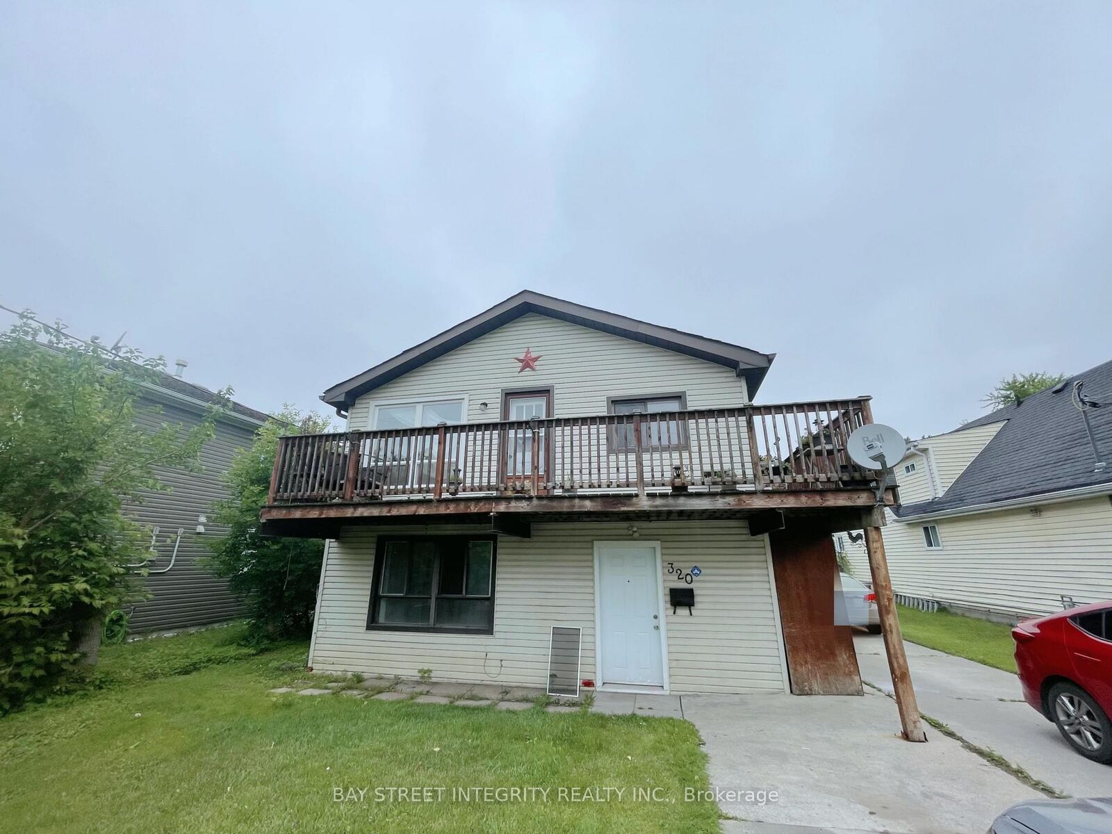 Property Photo:  320 Miami Drive Main Floor  ON L4P 2Z7 