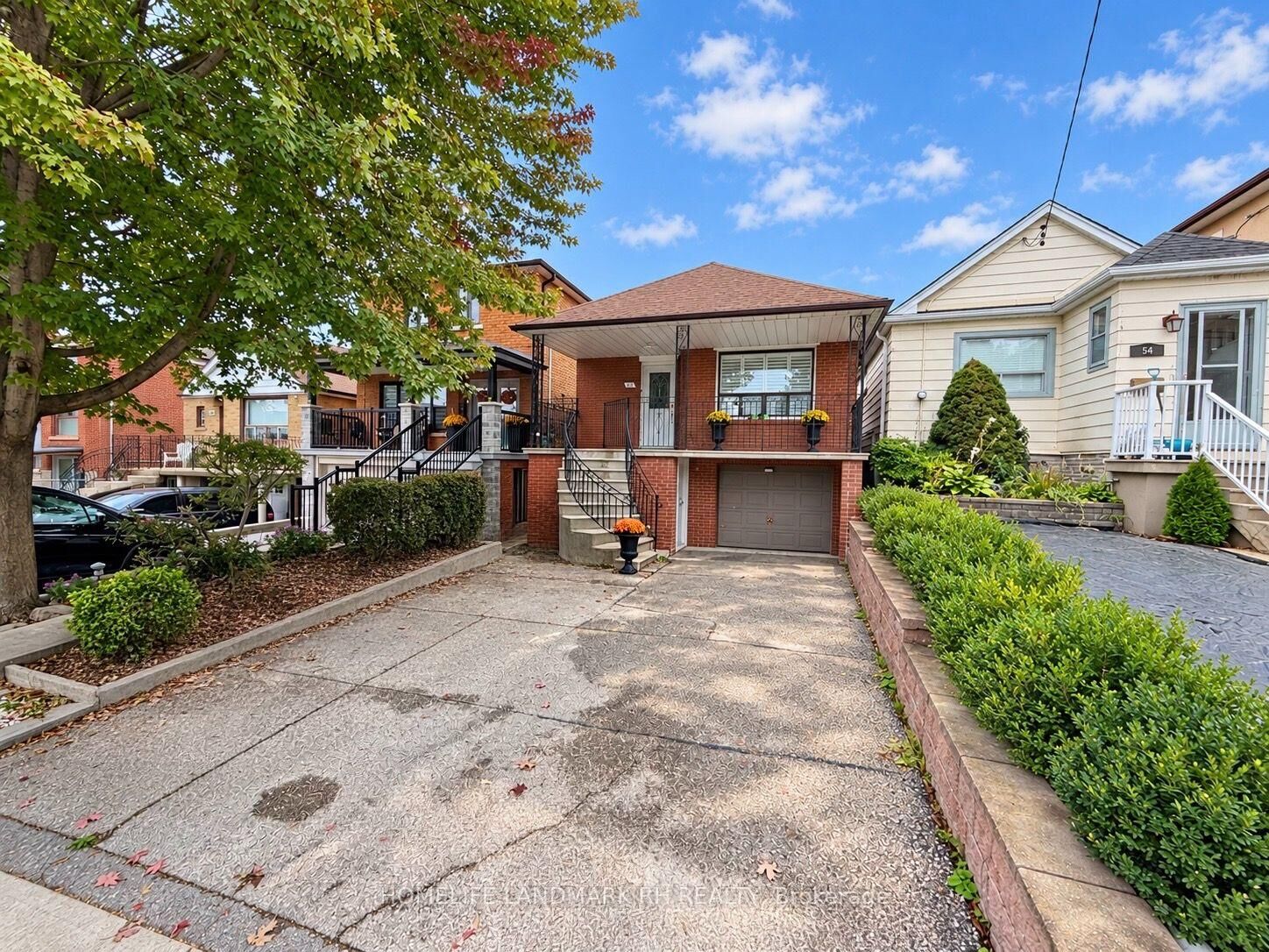 Property Photo:  52 Montcalm Avenue Bsmt  ON M6E 4N7 