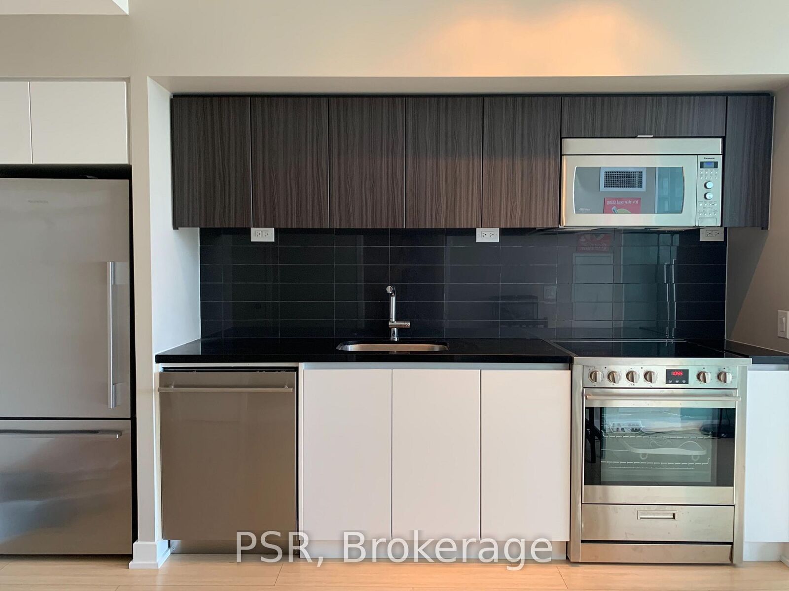 Property Photo:  75 Queens Wharf Road 1908  ON M5V 0J8 
