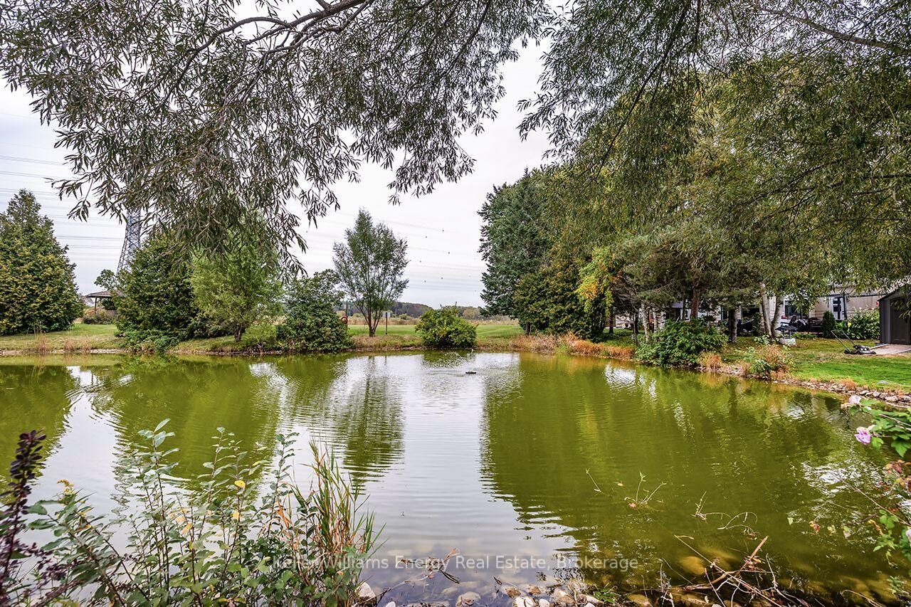Property Photo:  212 Wilmot Trail  ON L1B 1B2 